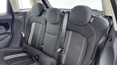 MINI Hatchback 2.0 Cooper S Classic 5dr Petrol Hatchback